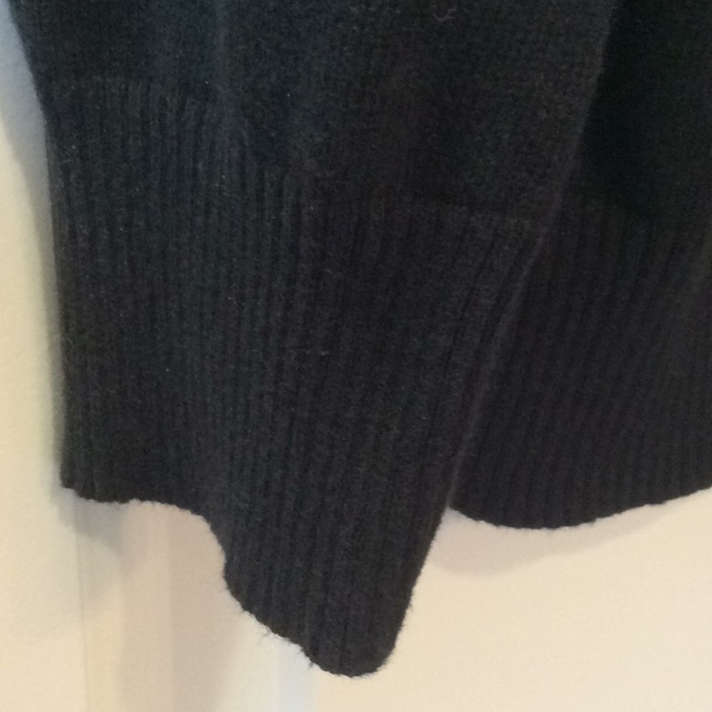 Sweater - Picture 3 of 4